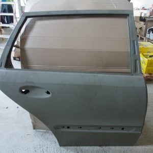 Takaovi W210 oikea