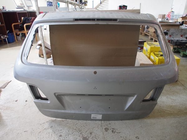 B-sarja W245 takaluukku